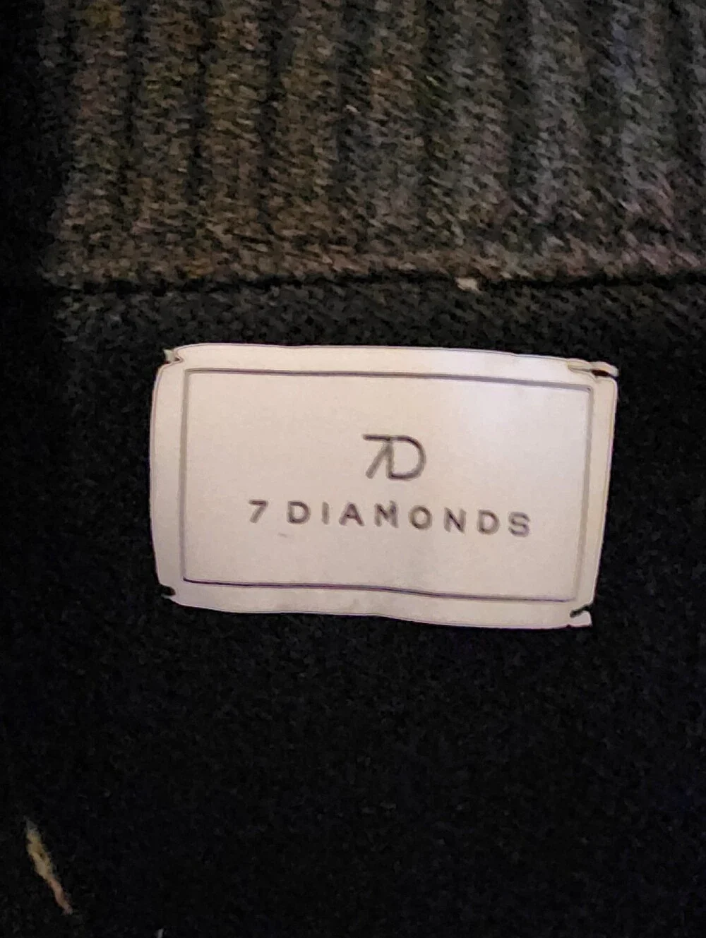 7 Diamonds zip front